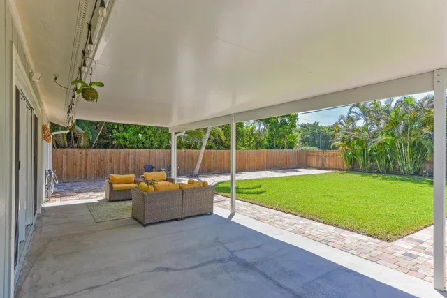 Rocky Point Residence photo 33