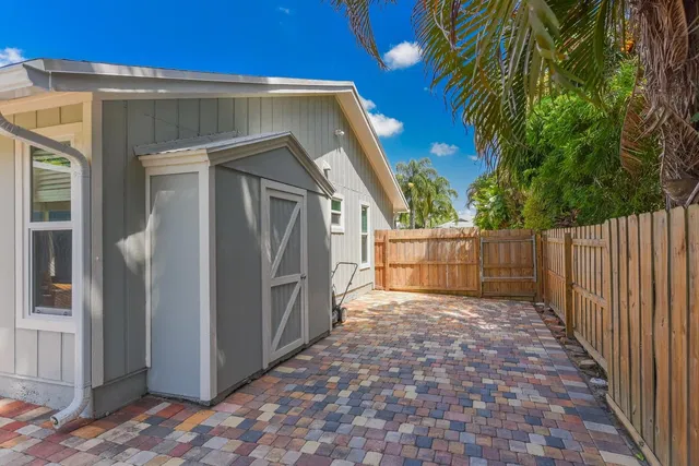 Rocky Point Residence photo 41