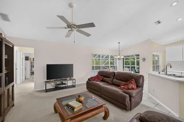 Residence photo 27