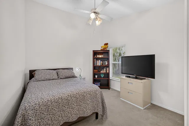 Residence photo 31