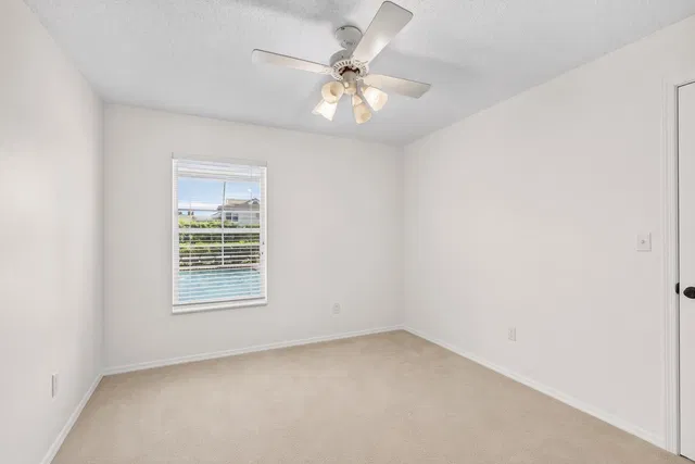 Residence photo 33