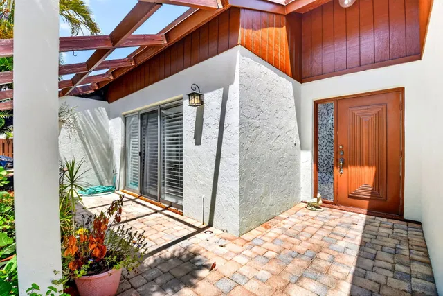  Residence photo 5