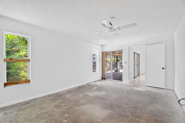  Residence photo 30
