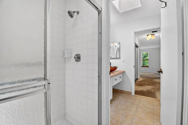  Residence photo 32