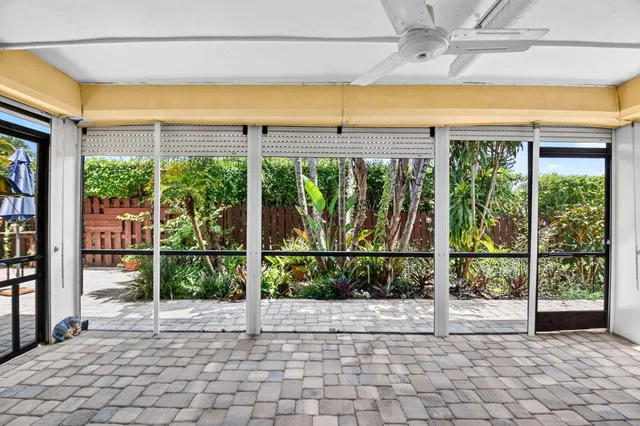  Residence photo 36