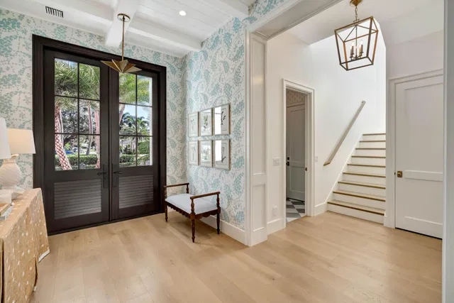 Residence photo 2