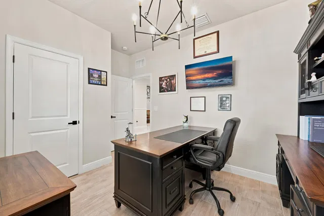 Residence photo 50