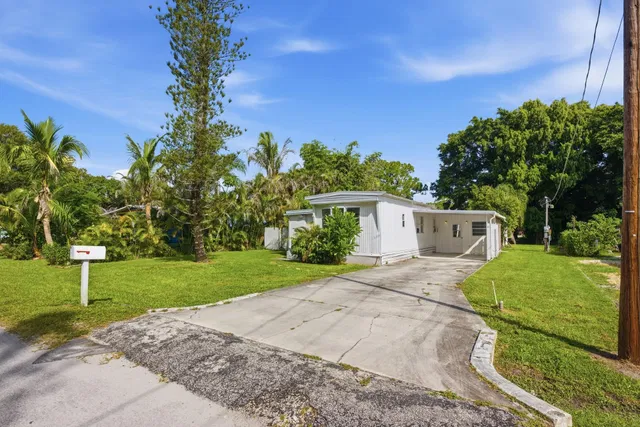 Residence photo 2