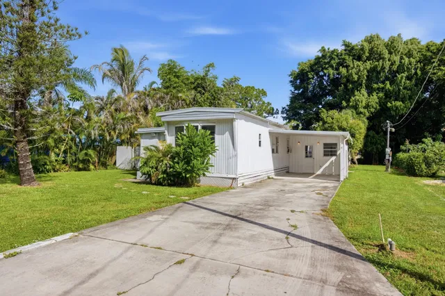 Residence photo 4