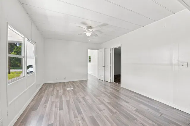 Residence photo 15