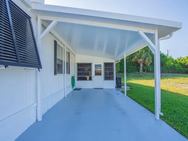 Residence photo 3