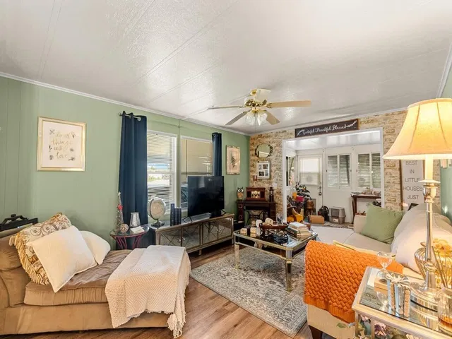 Residence photo 9