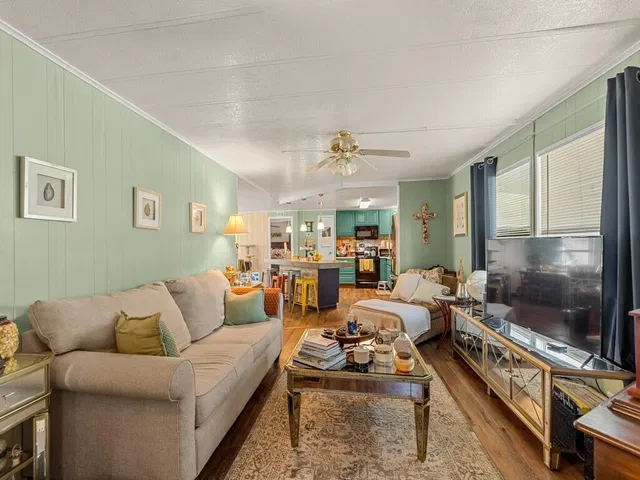 Residence photo 11