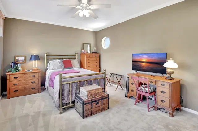 Residence photo 38