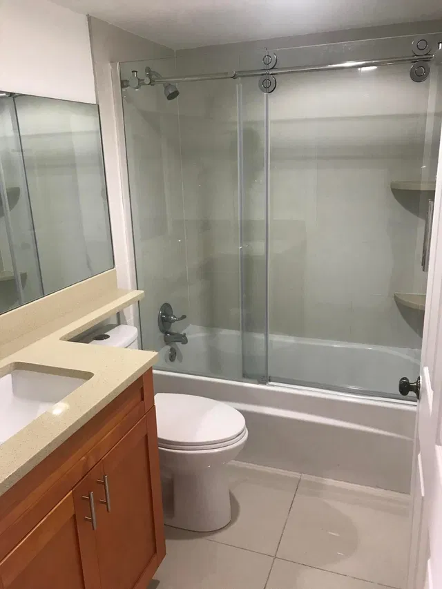 Unit 210 photo 6