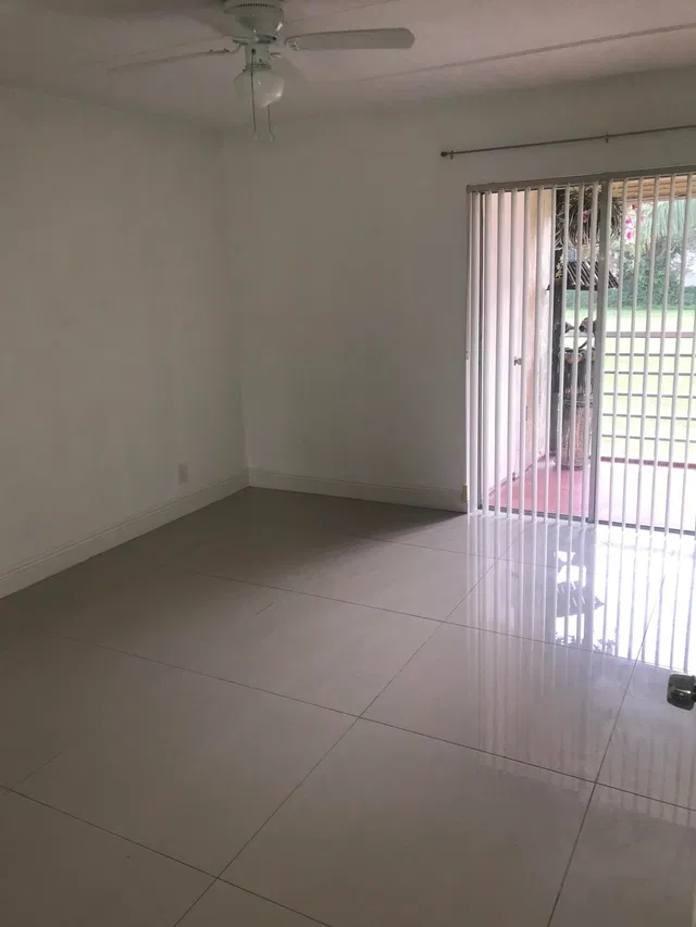 Unit 210 photo 8