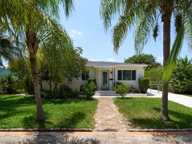  Residence photo 4