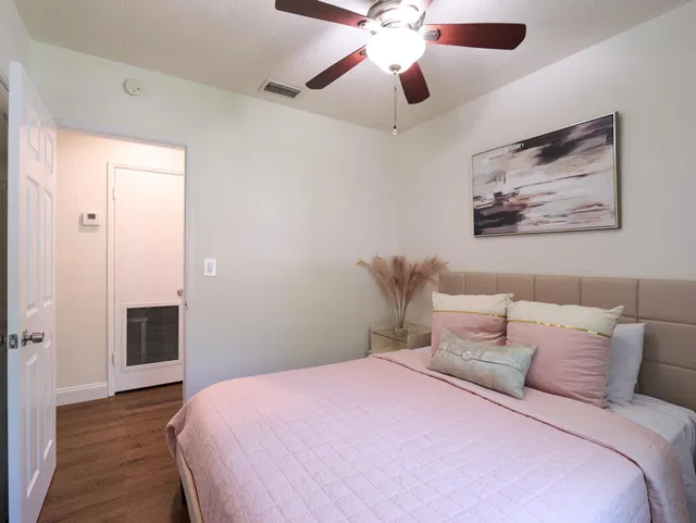  Residence photo 16