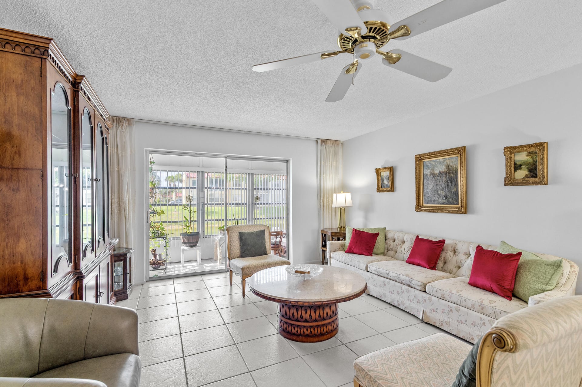 Residence photo 8