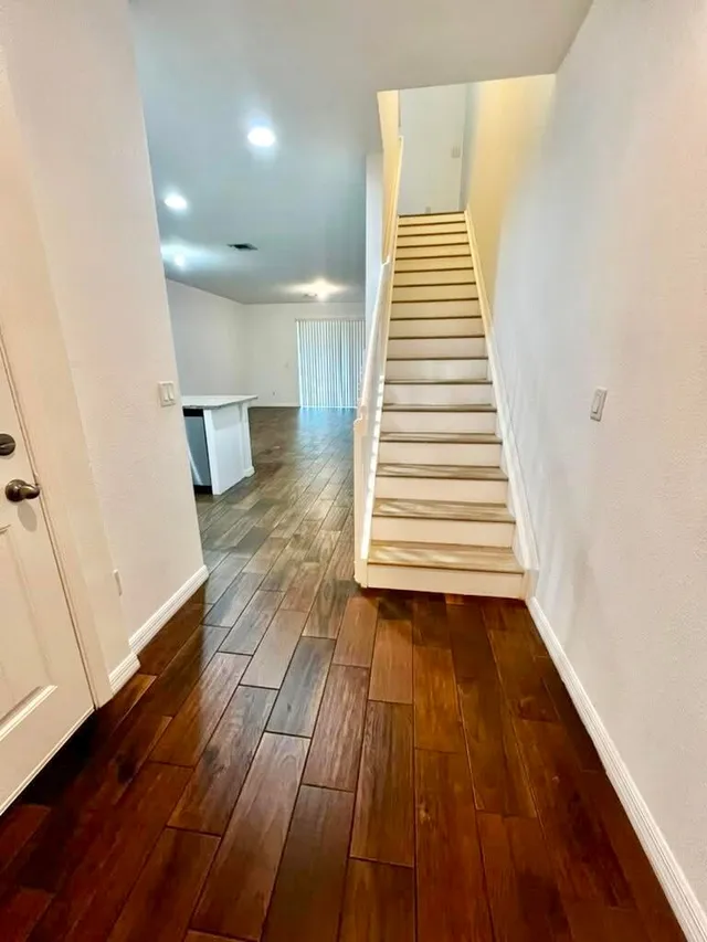 Residence photo 8