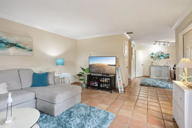 Residence photo 5