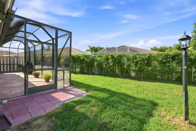  Residence photo 8
