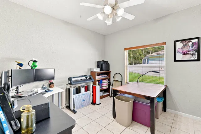  Residence photo 23