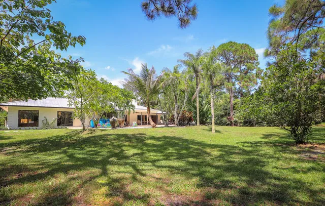 Residence photo 51