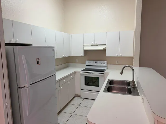 Residence photo 8
