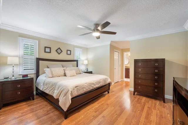 Residence photo 12