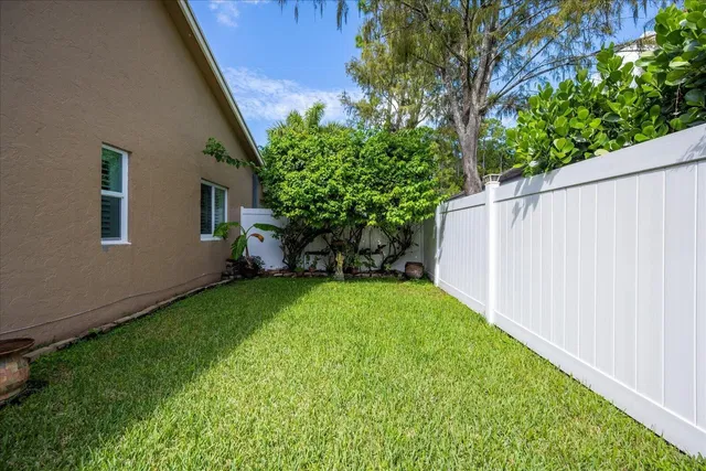 Residence photo 32