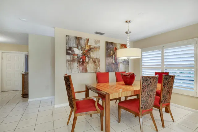 Residence photo 19