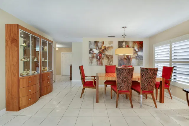 Residence photo 20