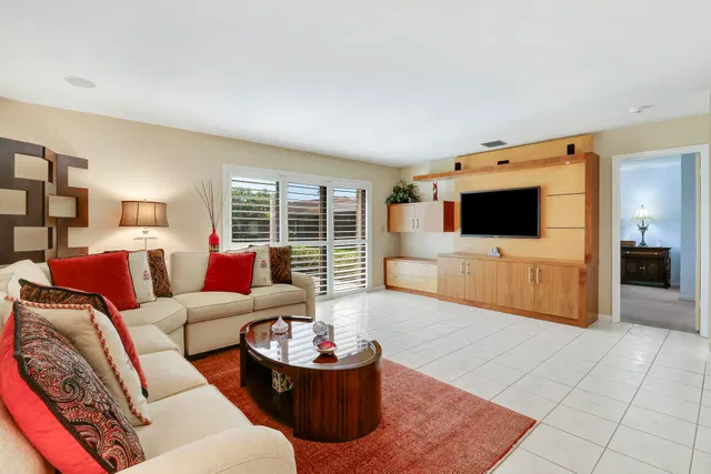Residence photo 23