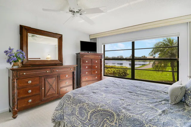 Residence photo 25