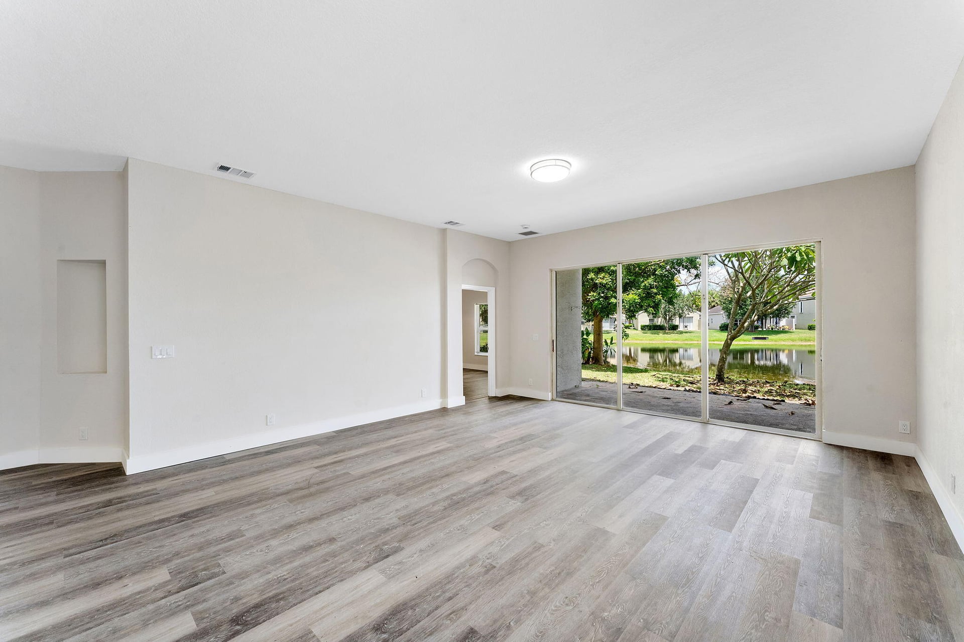 Residence photo 22