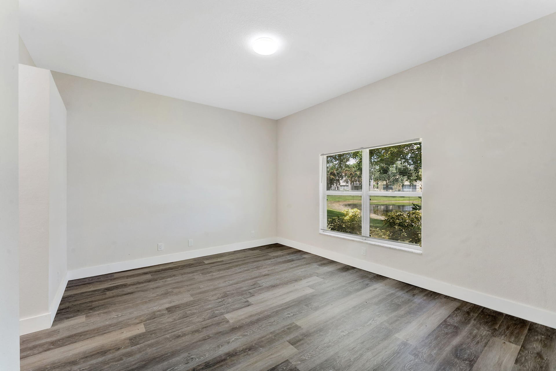 Residence photo 25