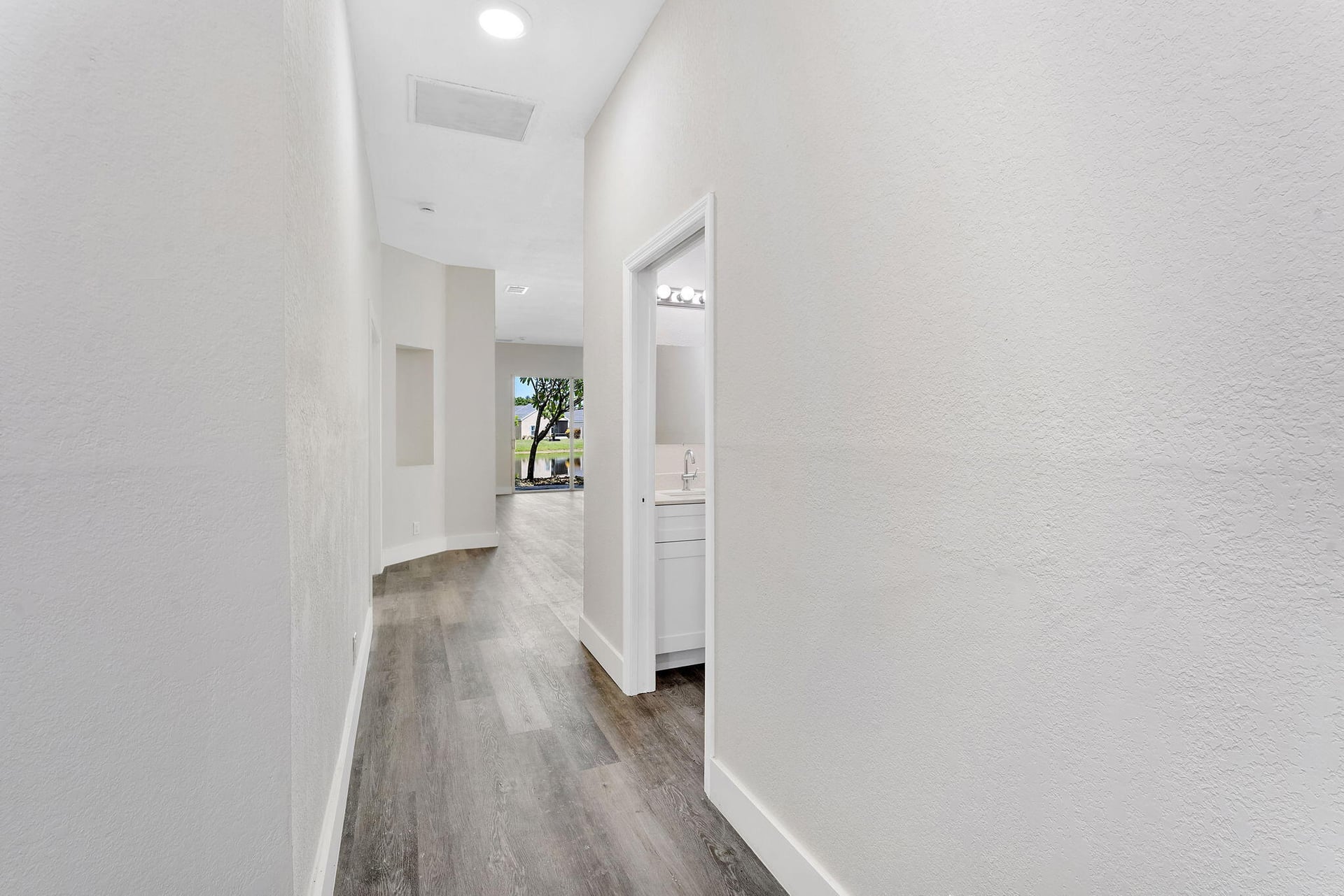 Residence photo 26