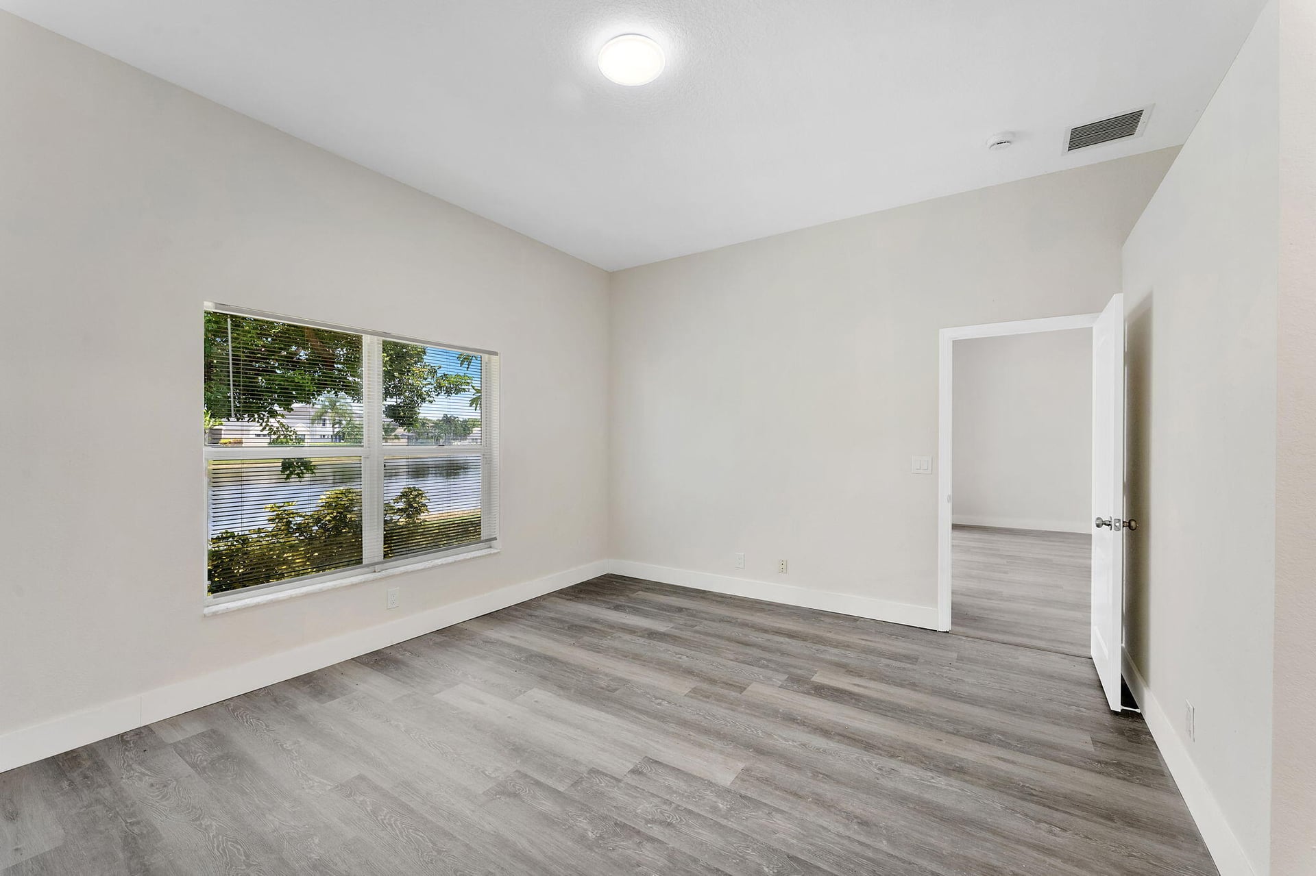 Residence photo 27