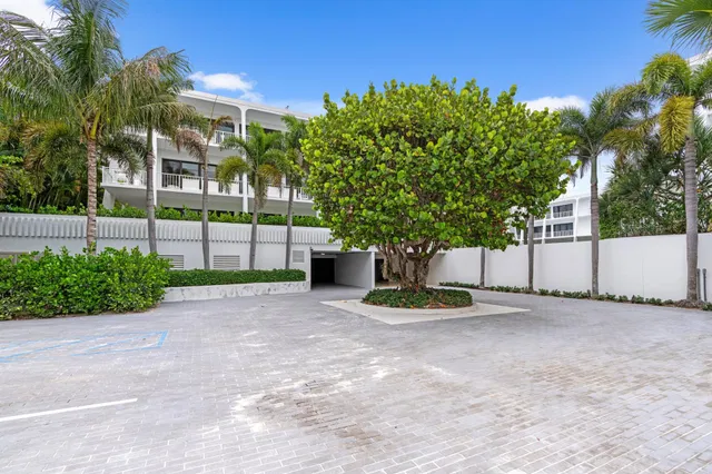 South Palm Beach Unit 201n photo 15