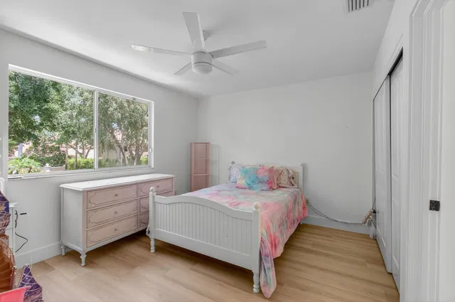 Residence photo 31