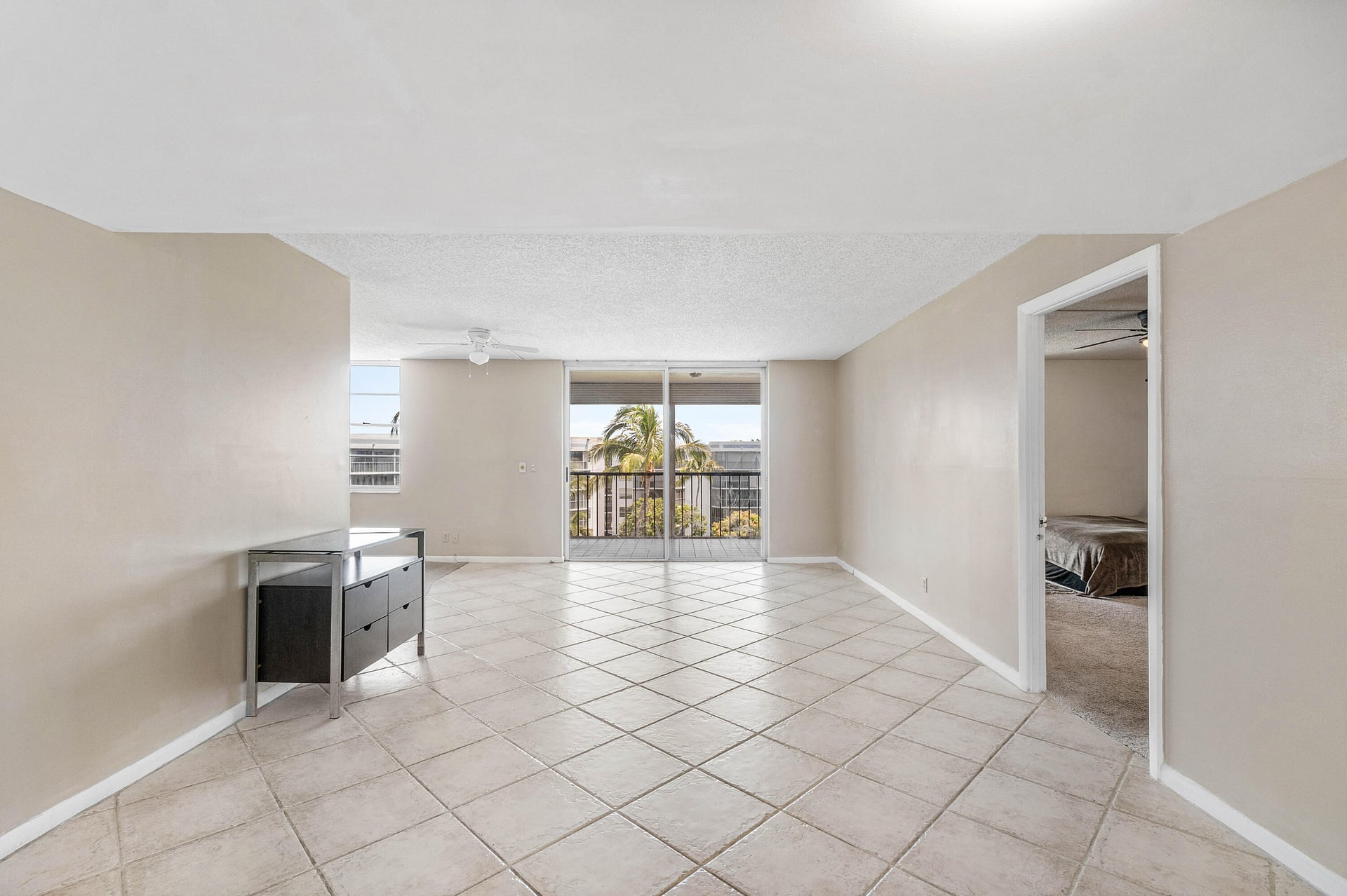 Unit 513 photo 20