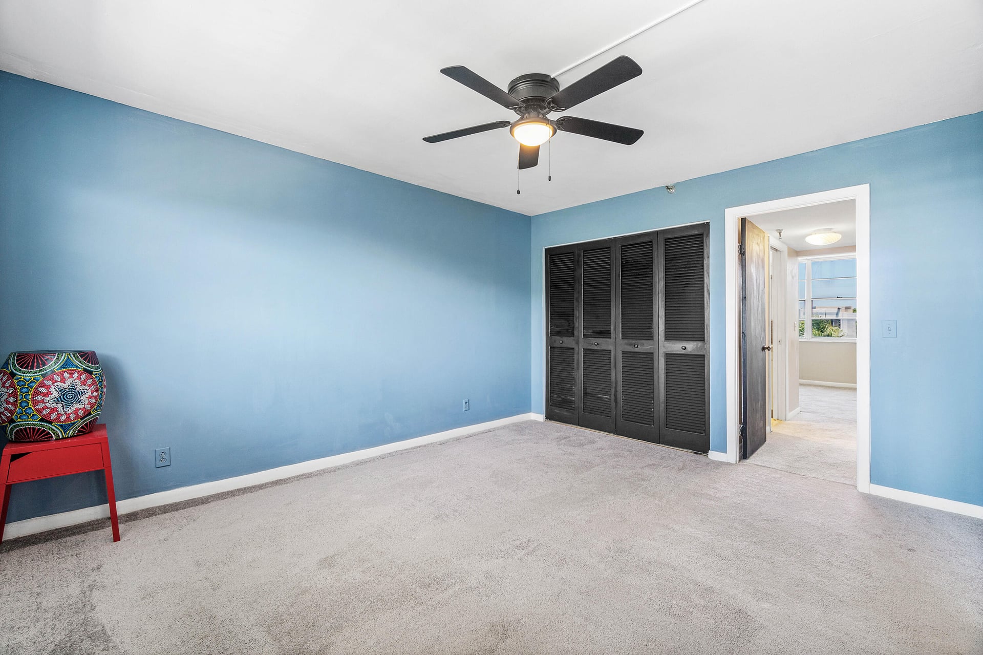 Unit 513 photo 25
