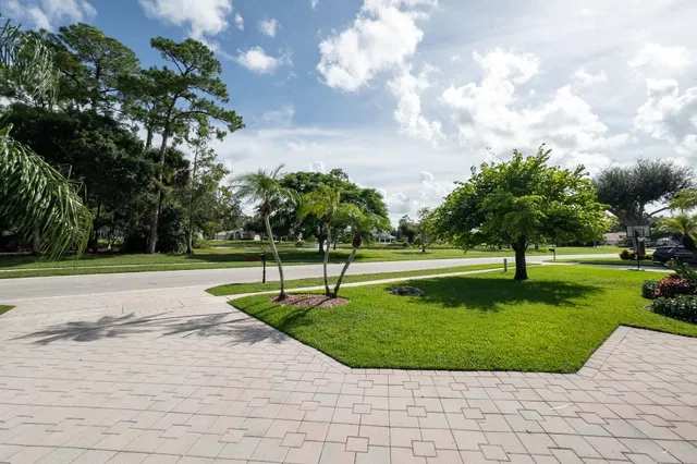  Residence photo 8