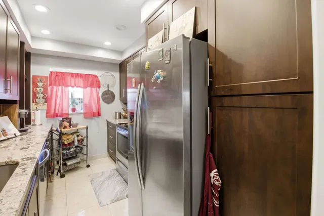 Unit 112 photo 14