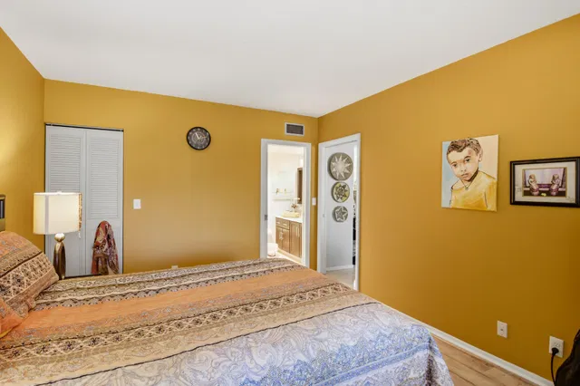 Unit 112 photo 23