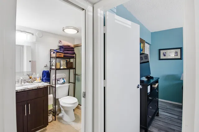 Unit 112 photo 29