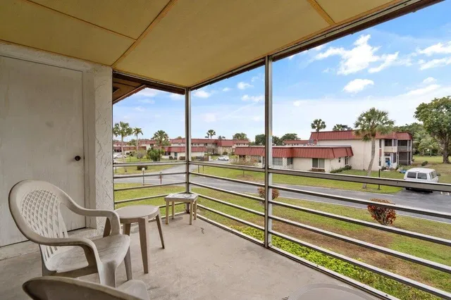 Unit 202 photo 21