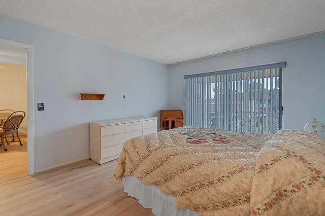 Unit 202 photo 28