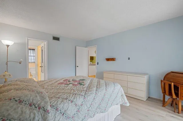 Unit 202 photo 30